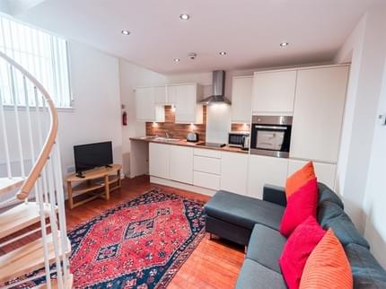 CHARTER HOUSE SCHOOL SERVICED APARTMENTS HULL