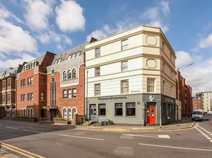 SELECT SERVICED ACCOMMODATION SUMMIT HOUSE READING