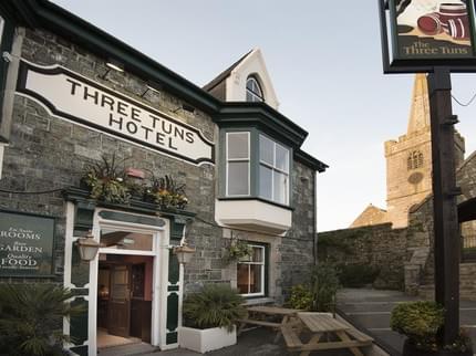 THREE TUNS BEREPPER HELSTON