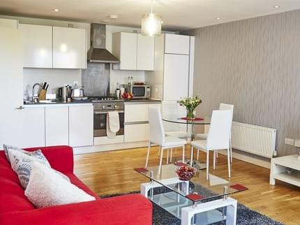 STAWI APARTMENT HUNSAKER READING