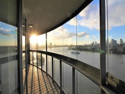 ADMIRAL TOWER APARTMENT GREENWICH LONDON