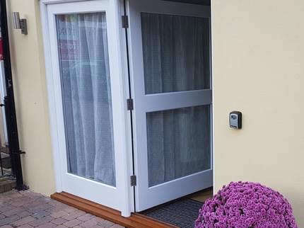 STREAMSIDE APARTMENT YEOVIL