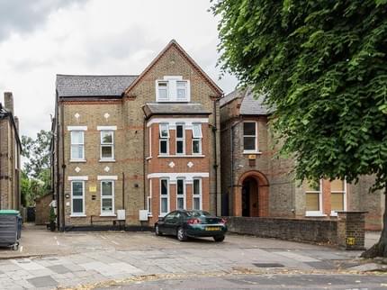 LEOPOLD GUEST HOUSE ACTON TOWN LONDON CITY