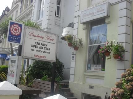 SANDWAY HOUSE BARTON TORQUAY