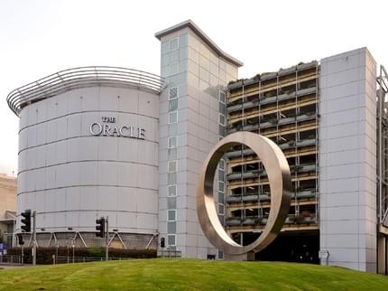 SELECT SERVICED ACCOMMODATION CANAL WALK ARBORFIELD READING