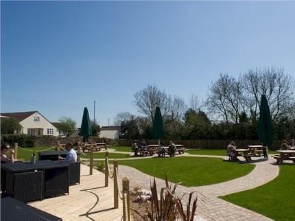 WARWICK ARMS CLUTTON