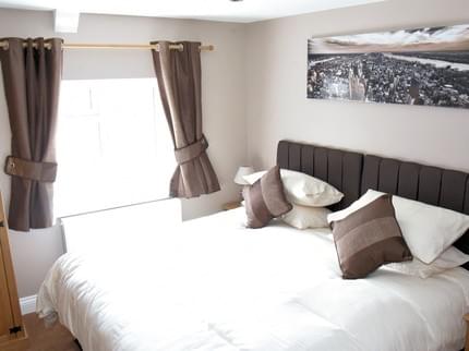 RED LION ABERPORTH CARDIGAN