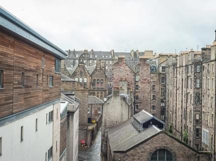 NO 3 ROYAL OLD TOWN PENTHOUSE EDINBURGH
