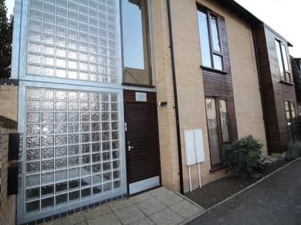 LUX LIVING APARTMENTS ALPHA APARTMENTS BOXWORTH END CAMBRIDGE