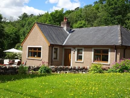 BLACK BURN LODGE SELF CATERING ABBOTRULE NEWCASTLETON