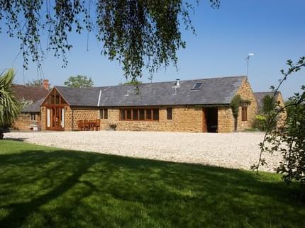 HILLSIDE HOLIDAY COTTAGES ADDERBURY BANBURY