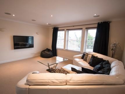 CROWN LUXURY SERVICED APARTMENTS CULCABOCK INVERNESS