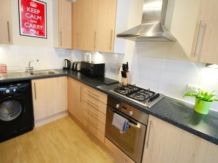 121 New Road&nbsp;| Aldgate East&nbsp;| London&nbsp;| 