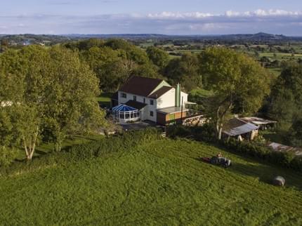 HIDE ON HILL BLEADNEY WELLS