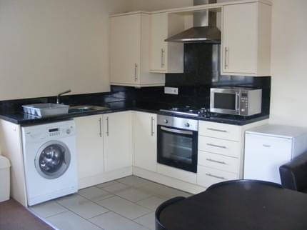 BAYSTAYS ST JAMES CRESCENT BON Y MAEN SWANSEA