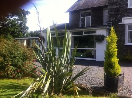 BLUEBIRD LODGE AND WATERHEAD APARTMENT BOWMANSTEAD CONISTON