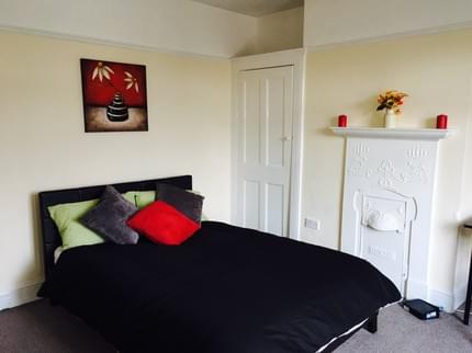 RUSSELL HOUSE CADDINGTON LUTON