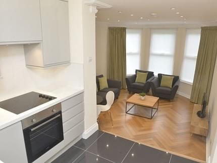 GLENLYN APARTMENT COLNEY HATCH LONDON