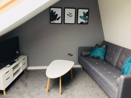 MYUKSUITES HULL