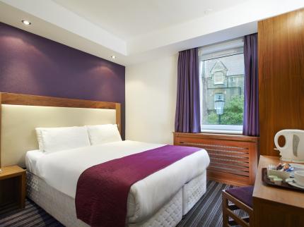 AMBASSADORS HOTEL CROMWELL ROAD LONDON