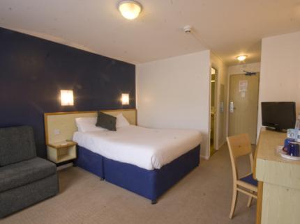 DAYS INN BRIDGEND CARDIFF M4 ABERGARW BRIDGEND