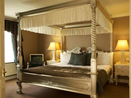 HALLMARK HOTEL WREXHAM LLYNDIR HALL CHESTER BURTON GREEN CHESTER