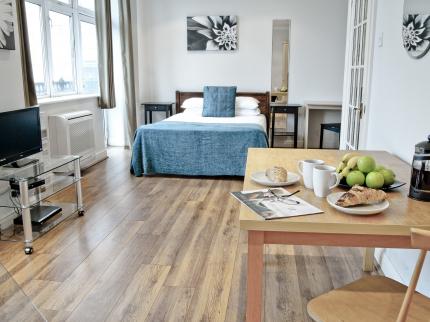 CITYQUARTERS AT BURNE JONES HOUSE SERVICED APARTMENTS BIRMINGHAM