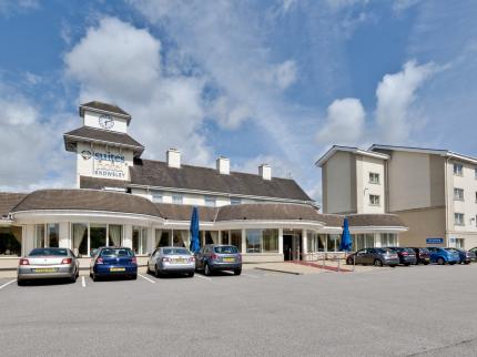 SUITES HOTEL SPA KNOWSLEY