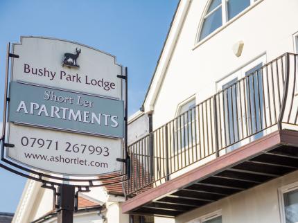 BUSHY PARK LODGE TEDDINGTON