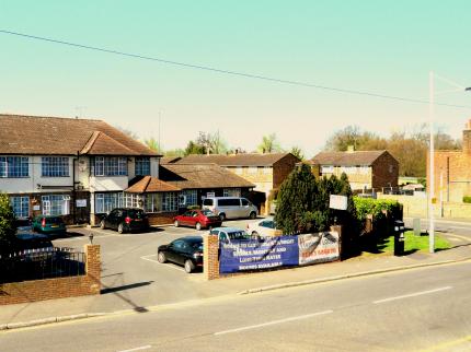 HEATHROW LODGE HARMONDSWORTH HEATHROW