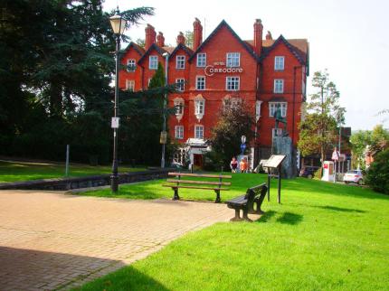 HOTEL COMMODORE ABBEYCWMHIR LLANDRINDOD WELLS