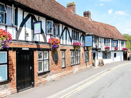 LEGACY ROSE AND CROWN HOTEL BURCOMBE SALISBURY