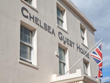 CHELSEA GUEST HOUSE HOTEL NINE ELMS LONDON