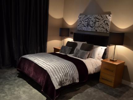 QUEBECS LUXURY APARTMENTS LEEDS