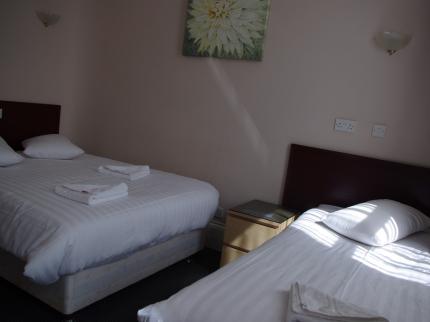 BELMONT HOTEL BAYSWATER LONDON