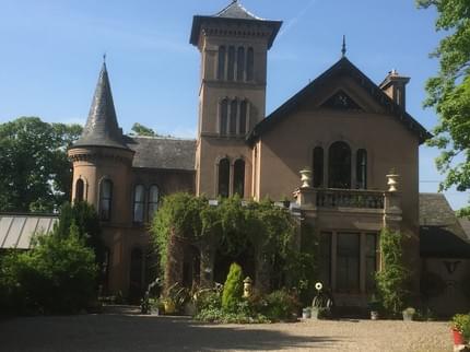 RETREAT CASTLE ROOMS BONNYRIGG